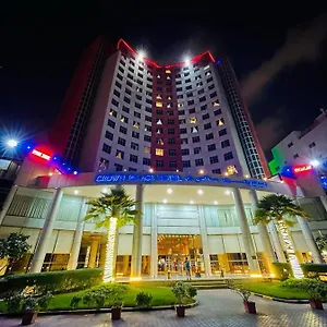 Crown Palace Hotel